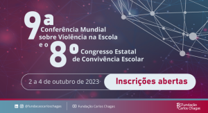 Cartaz com os dizeres: Nona Conferência Mundial sobre Violência na Escola e oitavo Congresso Estatal de Convivência Escolar. 2 a 4 de outubro de 2023. Inscrições abertas. Fundação Carlos Chagas. A imagem tem fundo azul e vermelho. Linhas e pontos conectados formam uma rede no canto superior direito.